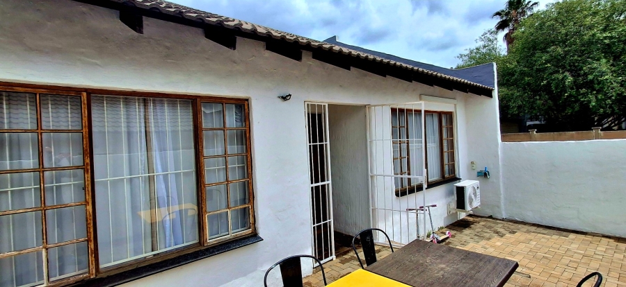 2 Bedroom Property for Sale in Langenhovenpark Free State